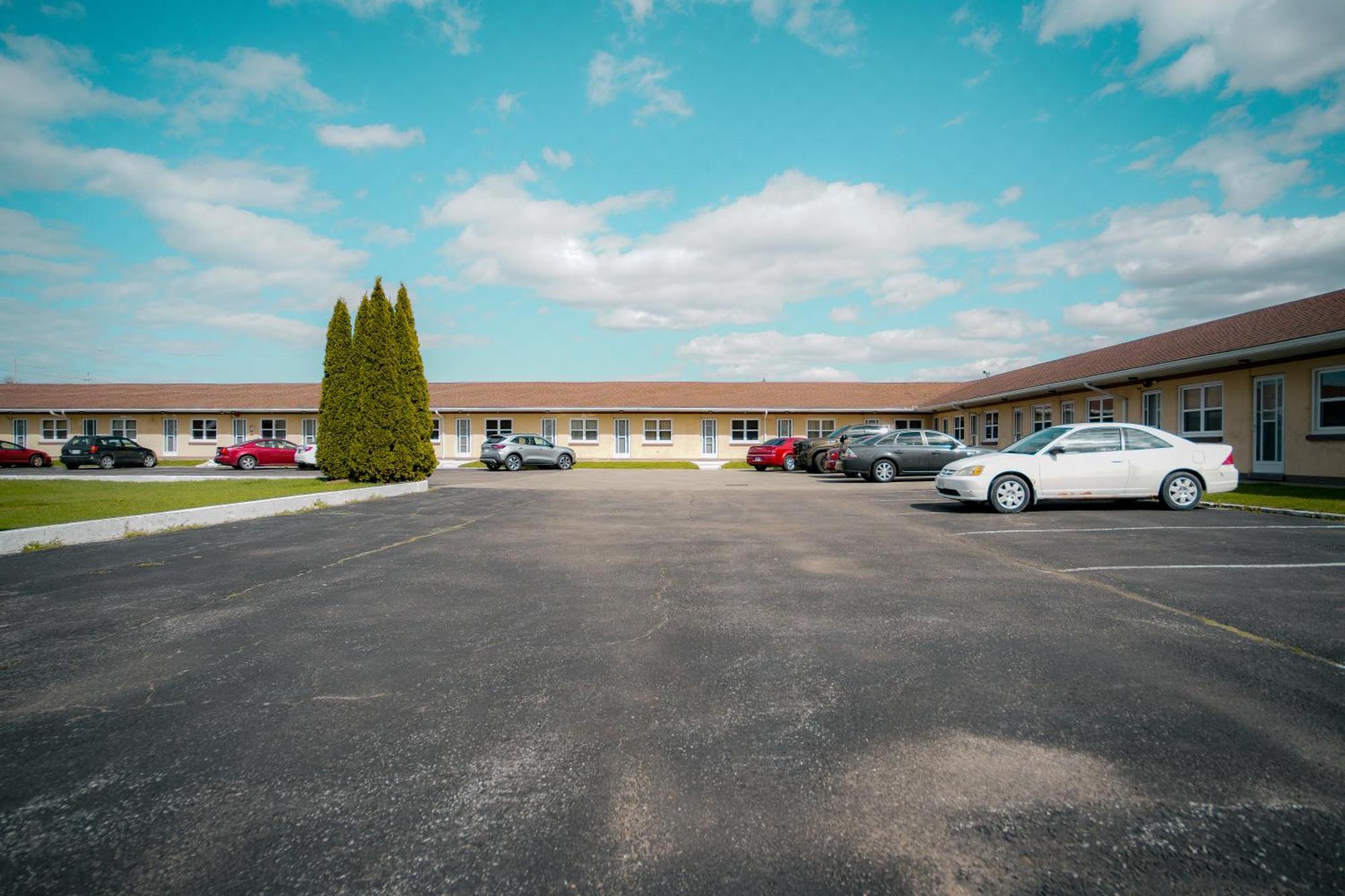 Faulds Motel Sarnia Extérieur photo